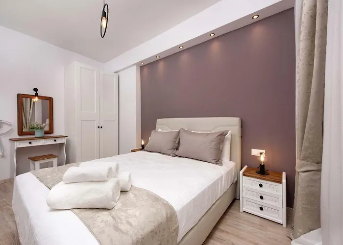 Mezza Volta Corfu By Estia Benitses (Corfu)